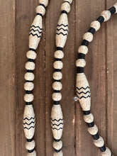 Load image into Gallery viewer, Romal Reins 30 Plait GM Pattern Black Reins/Natural Buttons xtra long xxxxxxxx