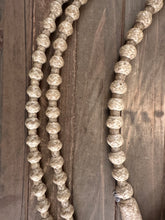 Load image into Gallery viewer, Romal Reins 12 plait 110&quot; 60 button pattern