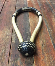 Load image into Gallery viewer, Bosal 5/8&quot; 32 Plait Natural Cheeks, Black Noseband